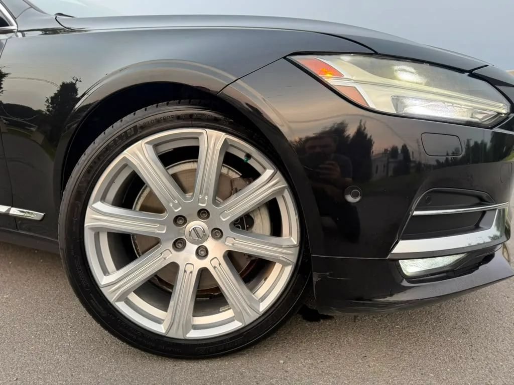 Used 2017 Volvo S90 T6 Inscription w/ Vision Package AWD/4WD image 40