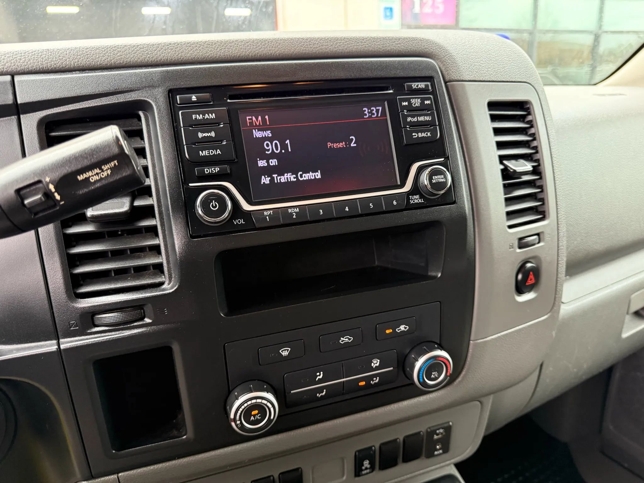 Used 2018 Nissan NV 2500 SV image 22