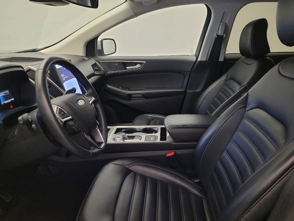 Used 2024 Ford Edge SEL image 17