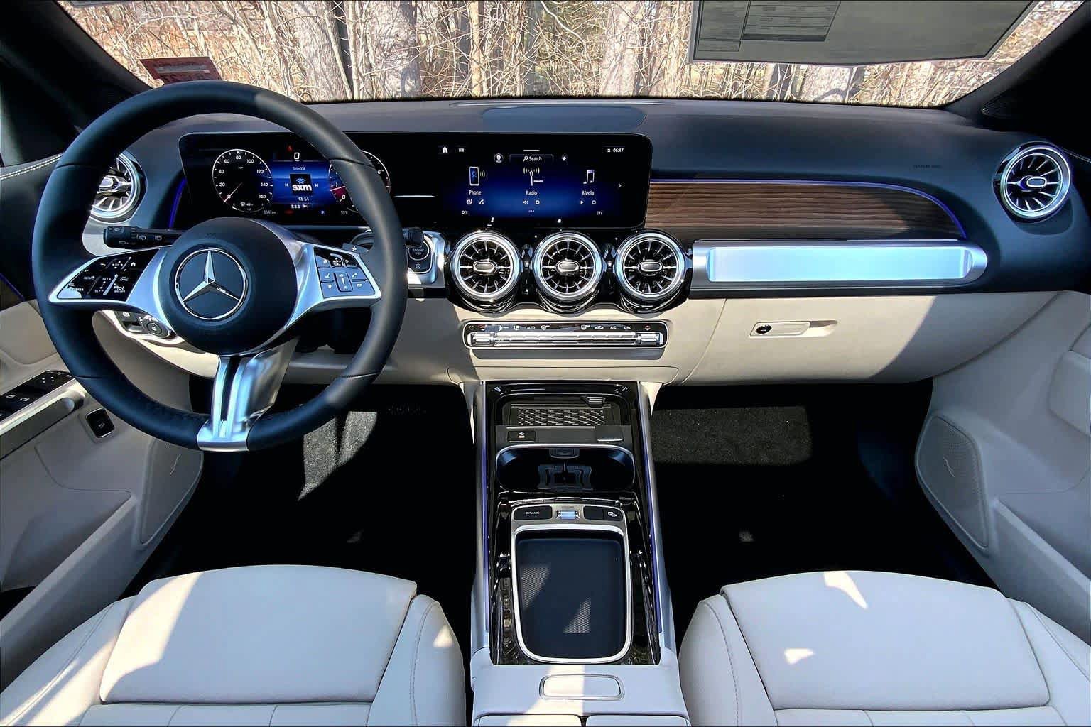 New 2026 Mercedes-Benz GLB 250 4MATIC image 5