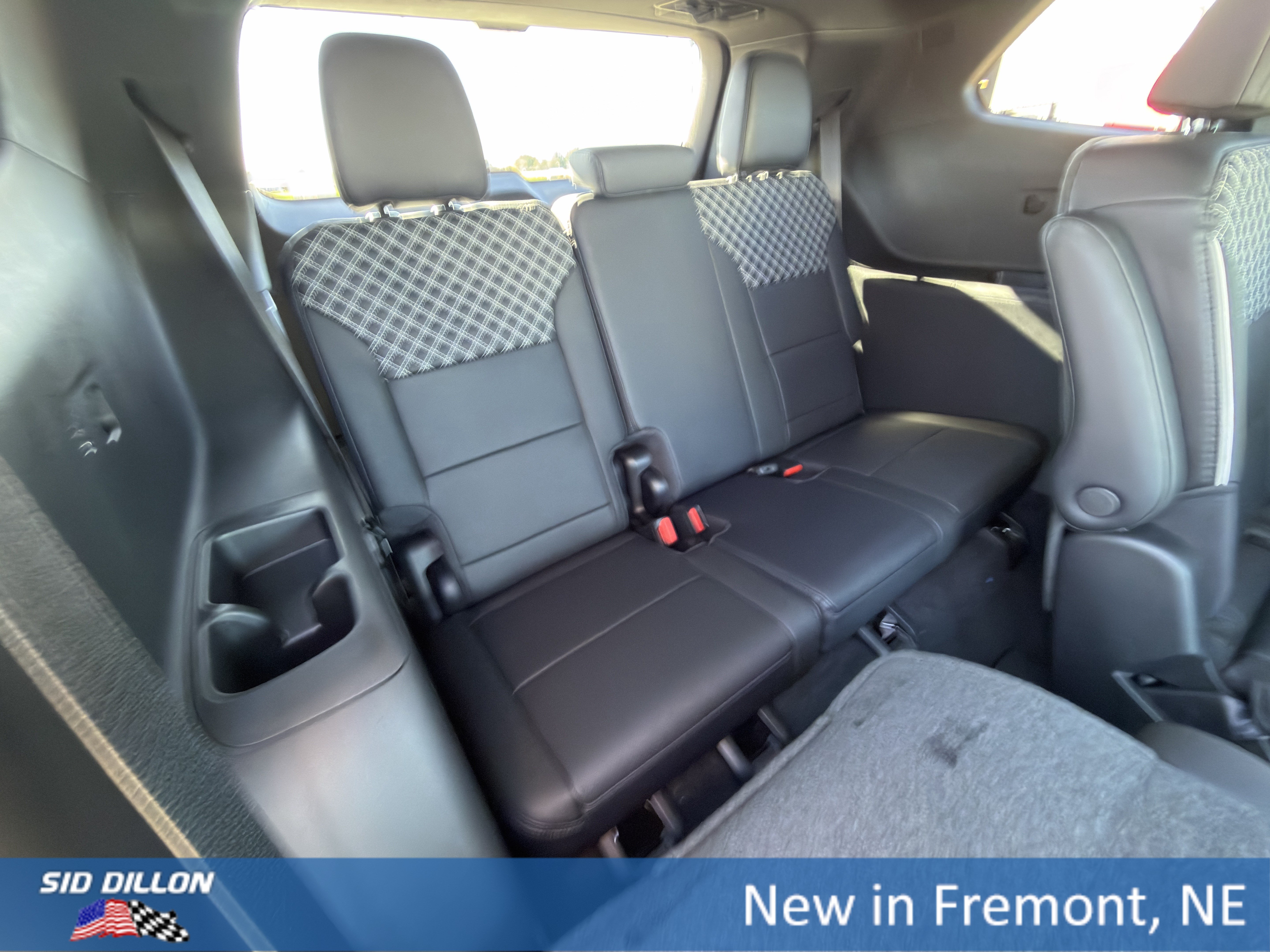 New 2027 GMC Acadia Denali w/ LPO, Floor Liner Package AWD/4WD image 21