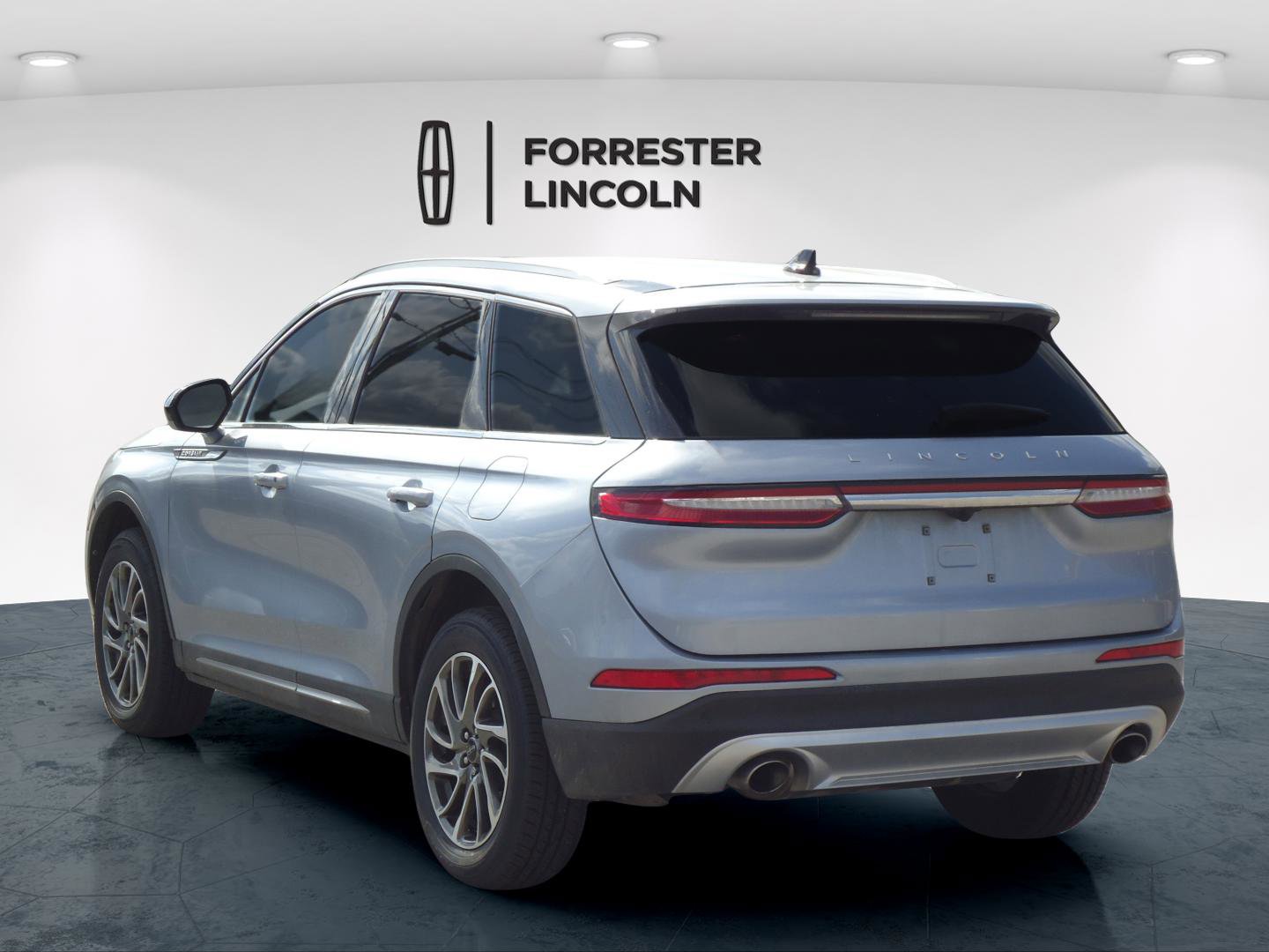 Used 2022 Lincoln Corsair AWD w/ Equipment Group 101A image 5