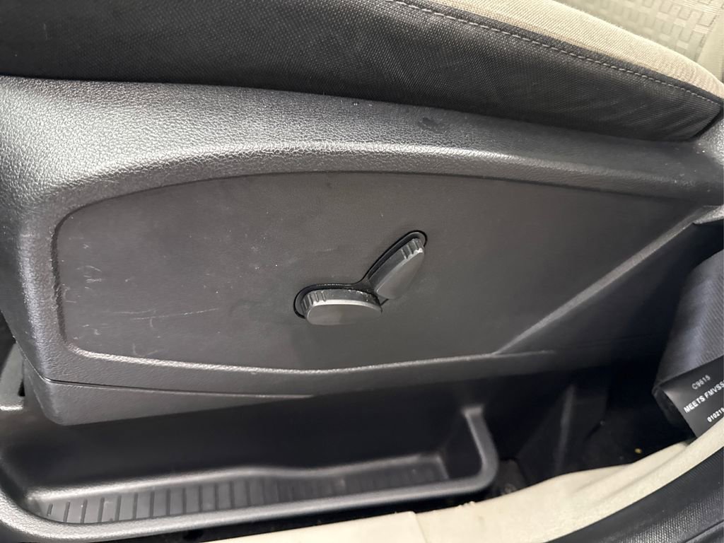 Used 2019 Ford Transit Connect XLT image 34