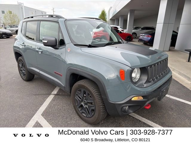 Used 2018 Jeep Renegade Trailhawk AWD/4WD image 2