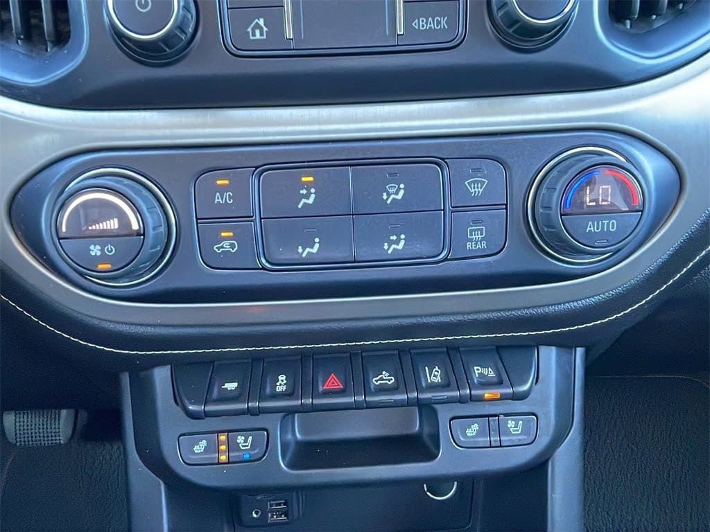 Used 2021 GMC Canyon Denali image 25