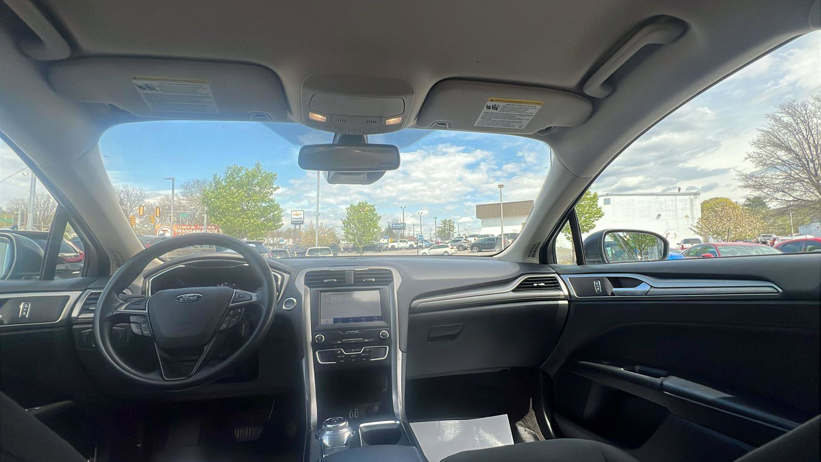 Used 2019 Ford Fusion SE image 19