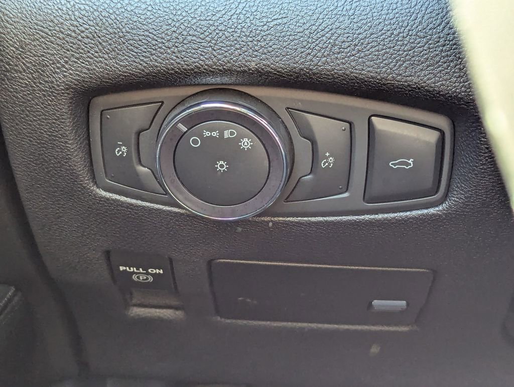 Used 2020 Lincoln Continental AWD w/ Premium Package image 13