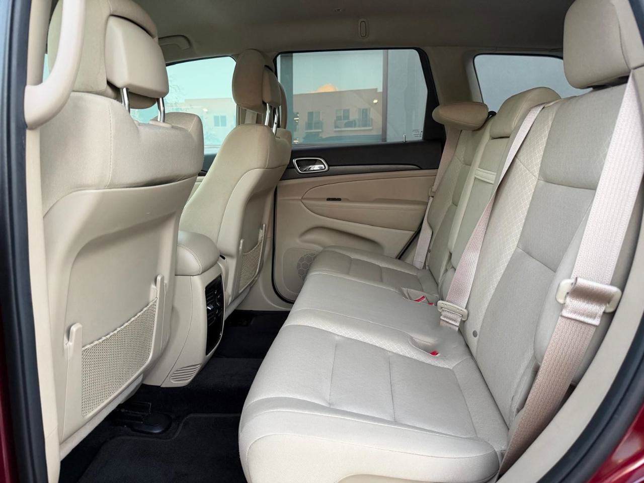 Used 2018 Jeep Grand Cherokee Laredo RWD image 18