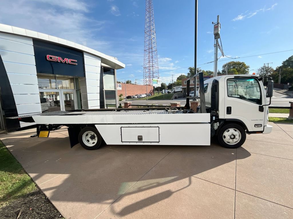 Used 2024 Chevrolet Low Cab Forward 5500XD RWD image 8