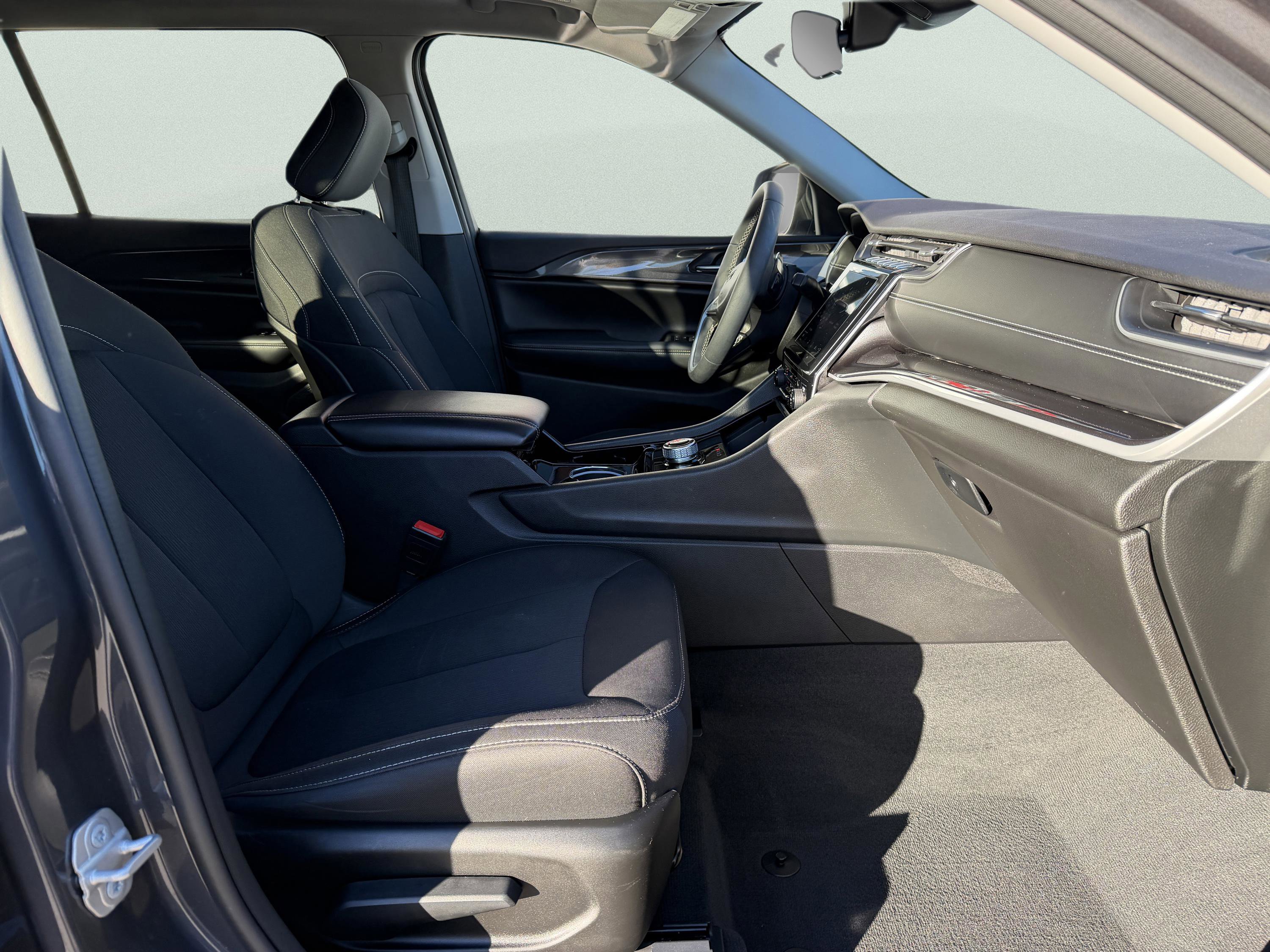 Certified 2023 Jeep Grand Cherokee L Laredo w/ Luxury Tech Group I image 23