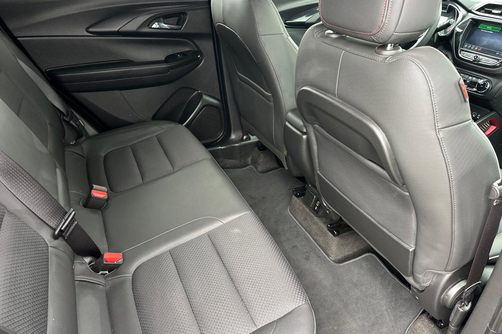 Used 2023 Chevrolet TrailBlazer RS w/ Convenience Package image 18