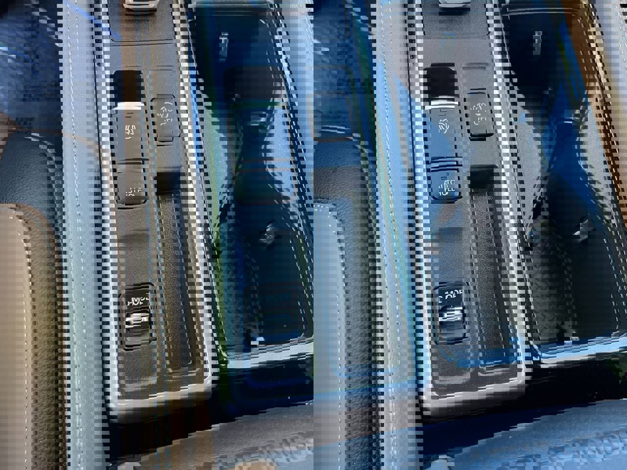 Certified 2025 Nissan Pathfinder Platinum w/ Cargo Package image 19