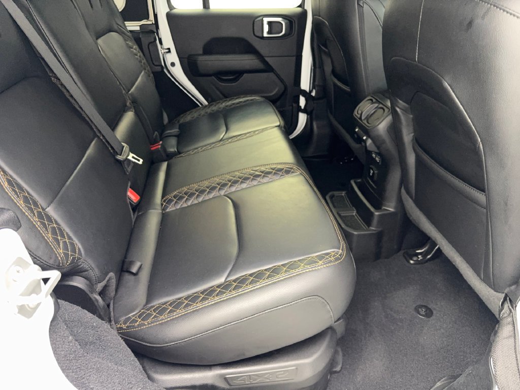 Used 2022 Jeep Wrangler Unlimited Sahara AWD/4WD image 40