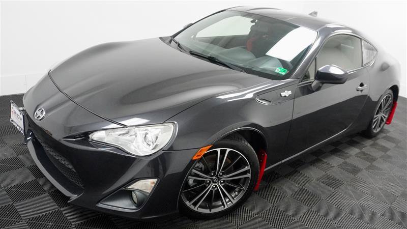 Used 2015 Scion FR-S image 2