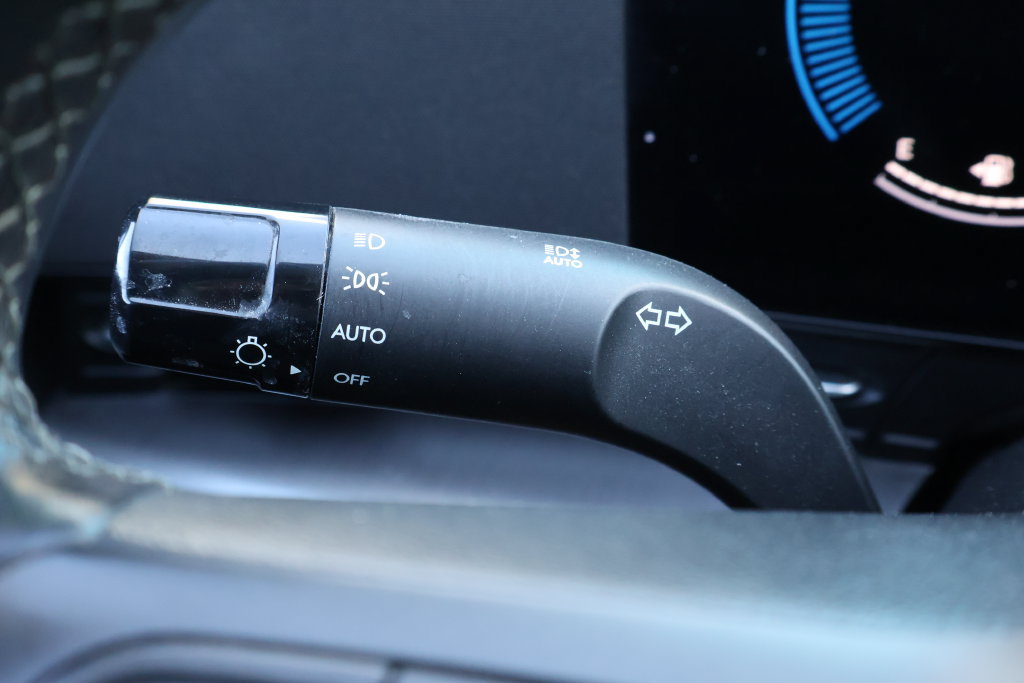 Used 2025 Hyundai Kona SEL AWD/4WD image 19