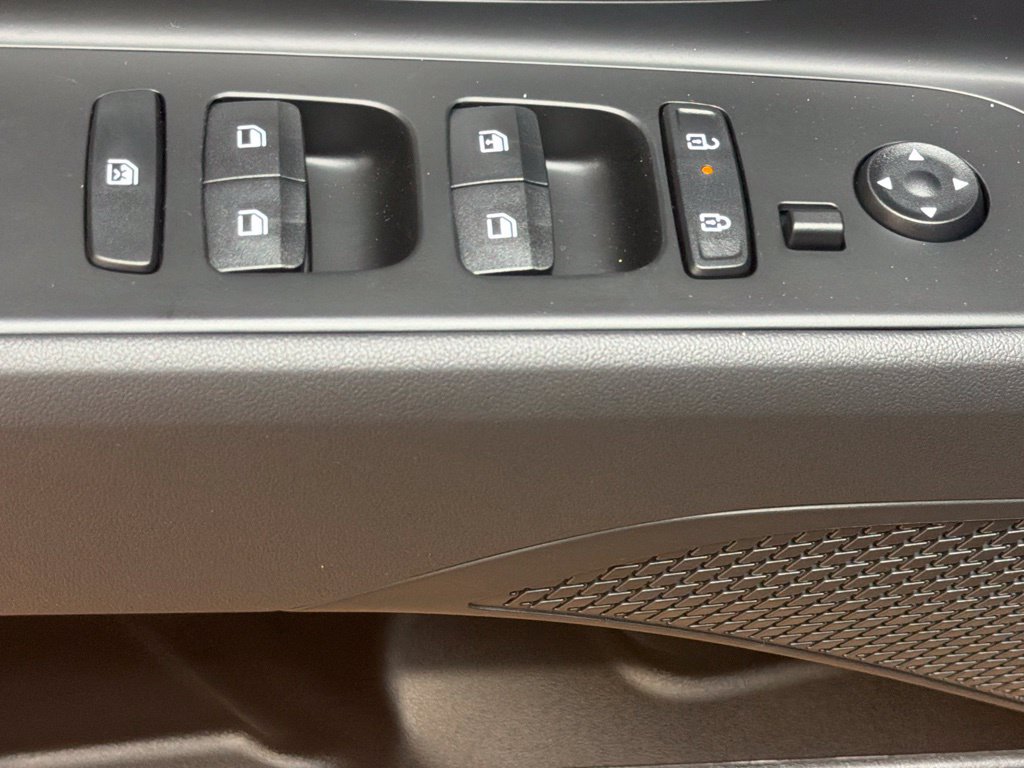 New 2026 Hyundai Elantra SE FWD image 28
