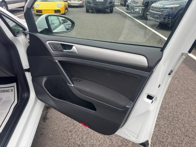 Used 2016 Volkswagen Golf S FWD image 20