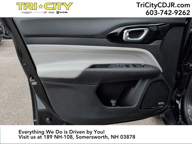 New 2026 Jeep Compass Limited w/ Sun, Sound & Navigation Group image 10