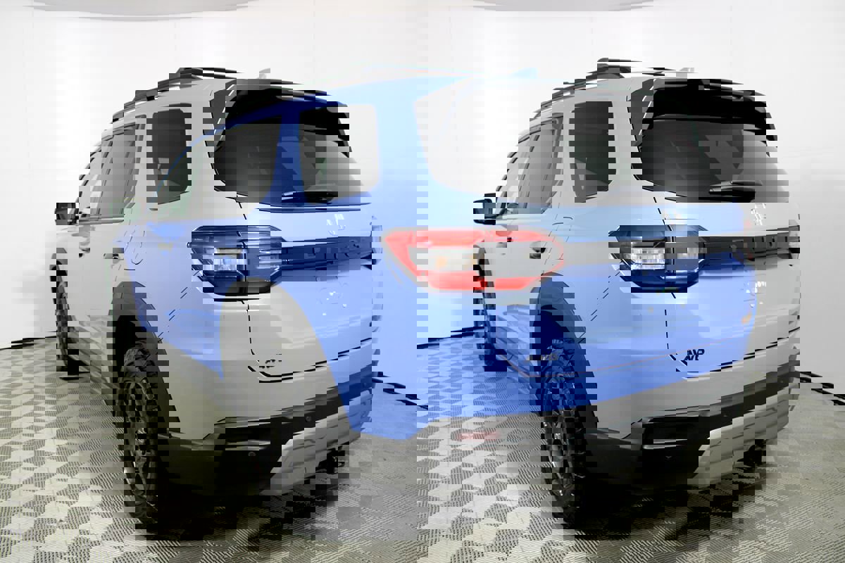 Used 2023 Honda Pilot TrailSport image 46