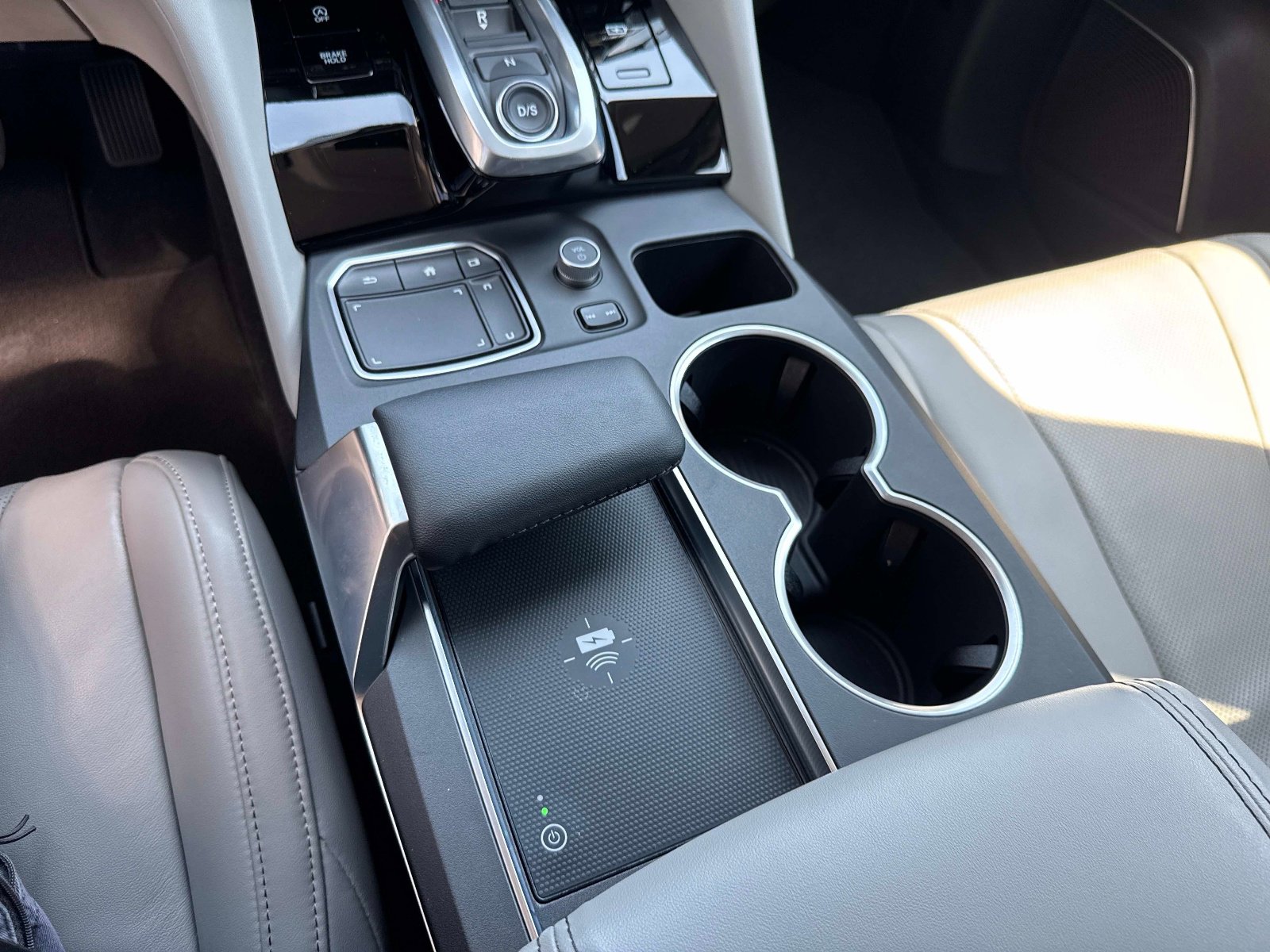 Used 2022 Acura MDX FWD w/ Technology Package image 27