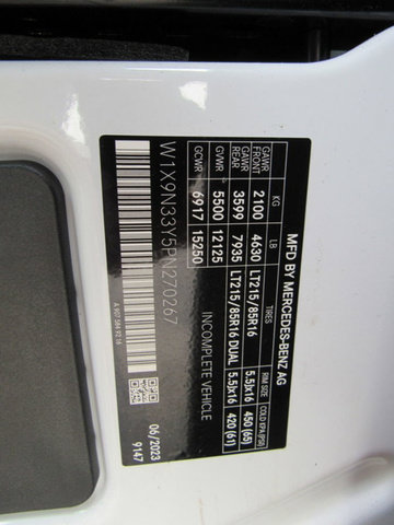 Used 2023 Mercedes-Benz Sprinter 4500 image 29