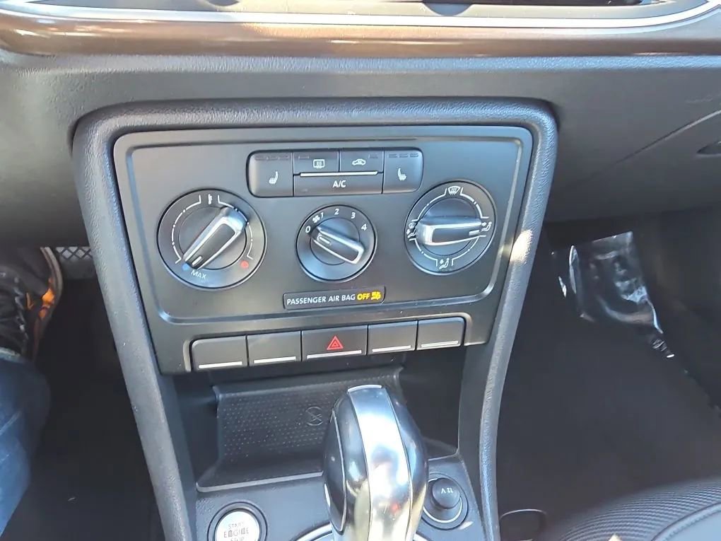 Used 2013 Volkswagen Beetle 2.5 image 42