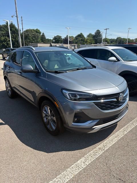 Used 2020 Buick Encore GX Essence w/ Experience Buick Package AWD/4WD image 3