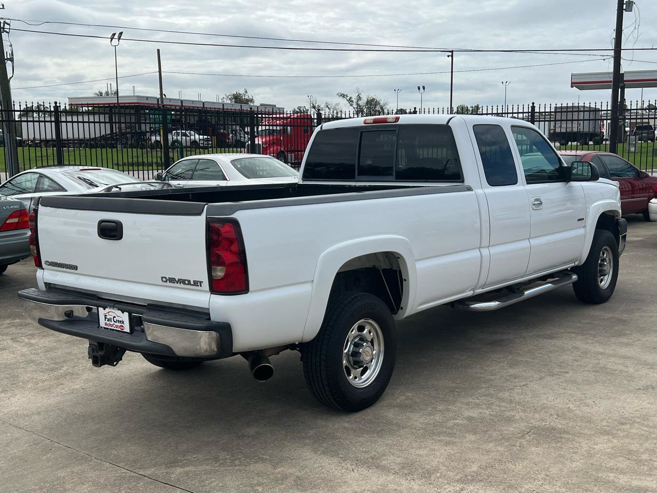 Used 2005 Chevrolet Silverado 2500 LS w/ Heavy-Duty Power Package RWD image 6