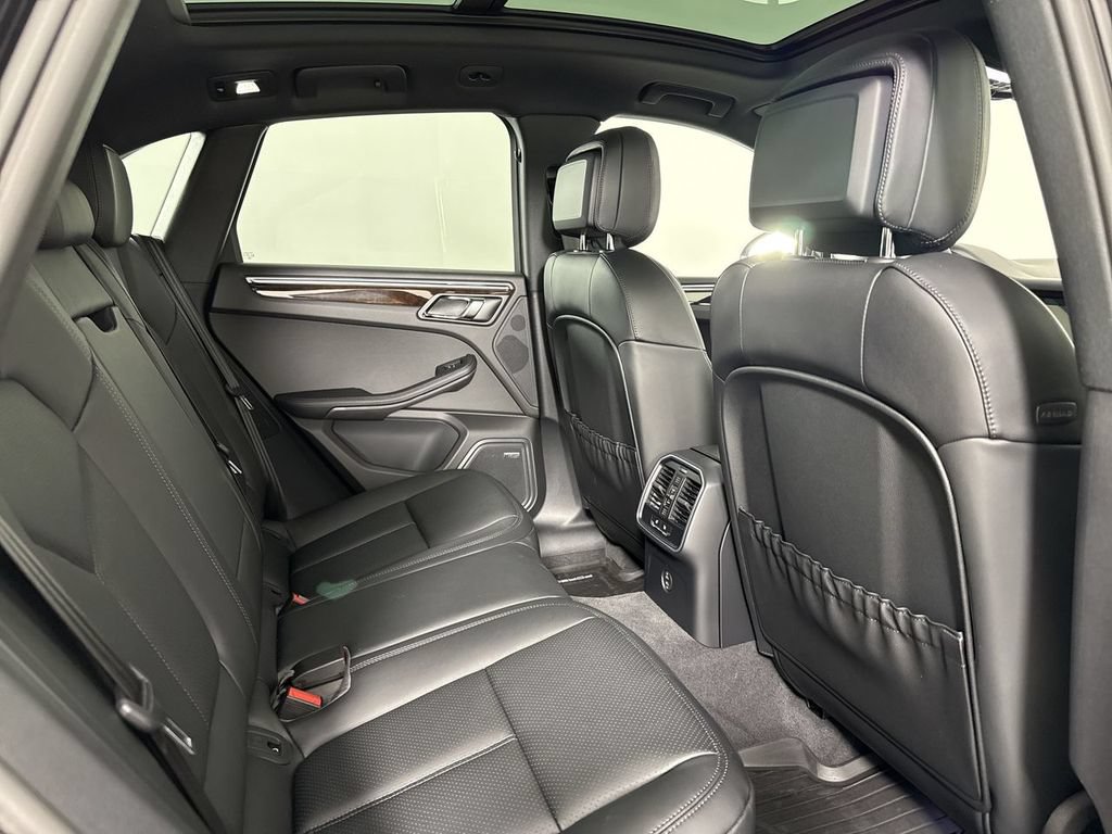 New 2026 Porsche Macan AWD/4WD image 24