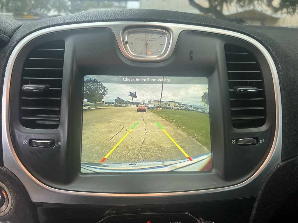 Used 2017 Chrysler 300 Limited w/ Value Package image 21