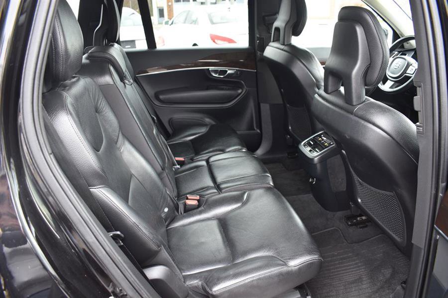 Used 2016 Volvo XC90 T6 Momentum w/ Momentum Plus Package image 24