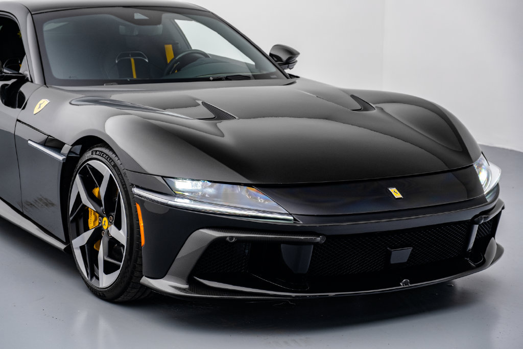 Used 2025 Ferrari 12Cilindri RWD image 2