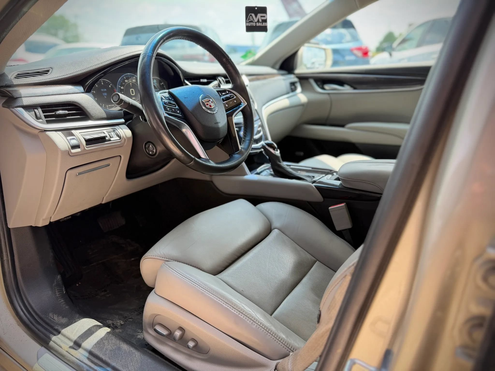 Used 2013 Cadillac XTS Premium AWD/4WD image 9
