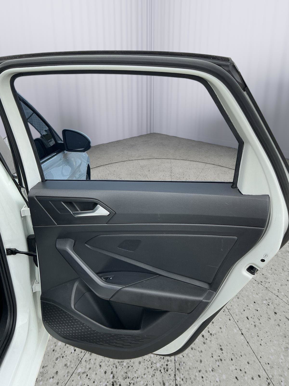 Used 2022 Volkswagen Jetta SE FWD image 23