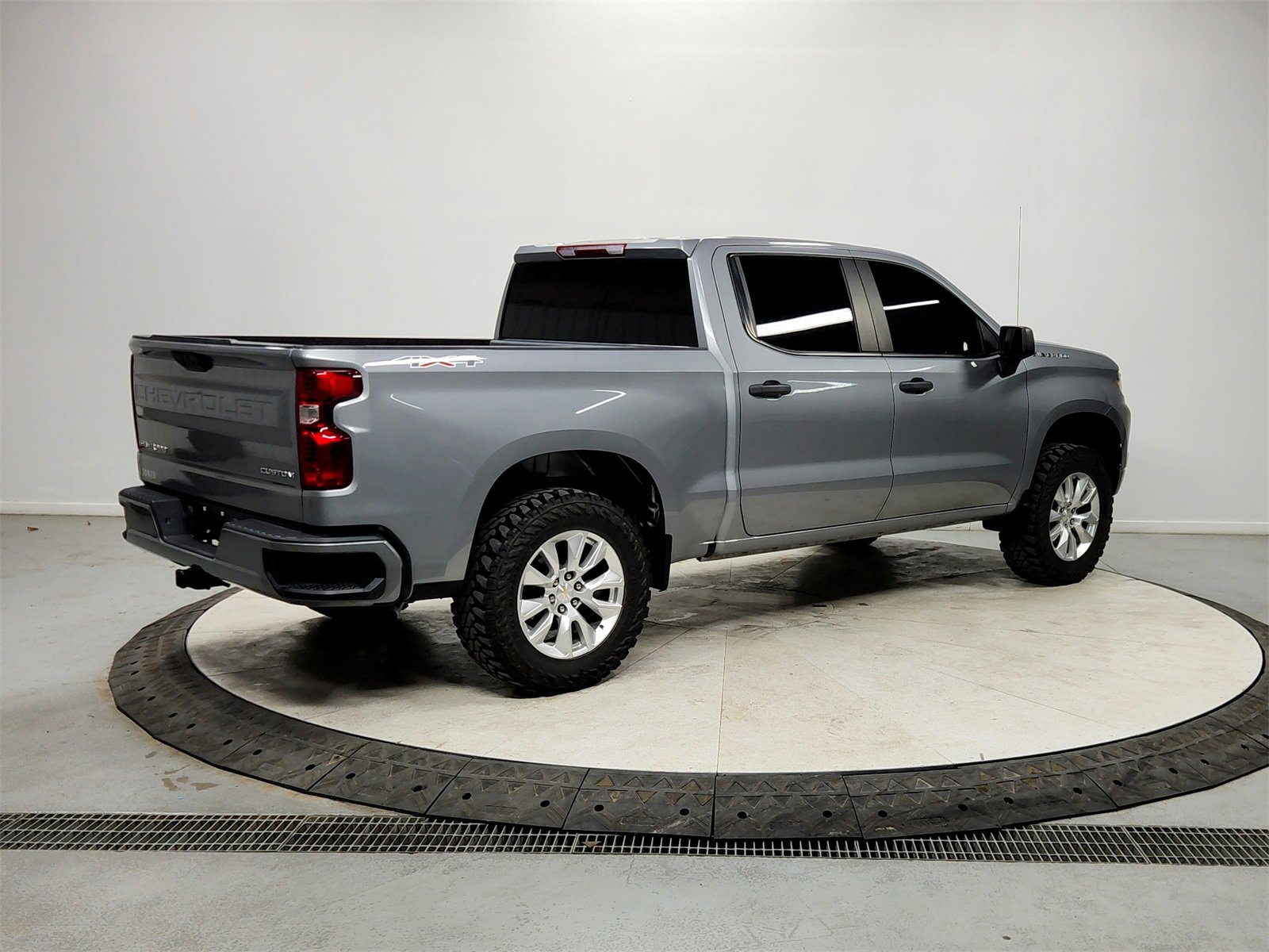 Used 2024 Chevrolet Silverado 1500 Custom image 7