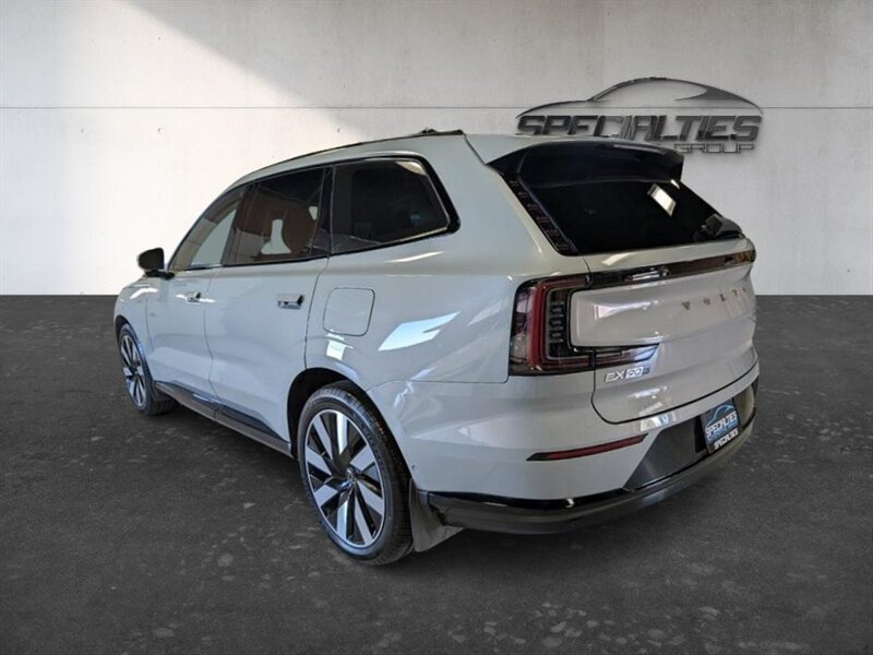 Used 2025 Volvo EX90 Ultra AWD/4WD image 8