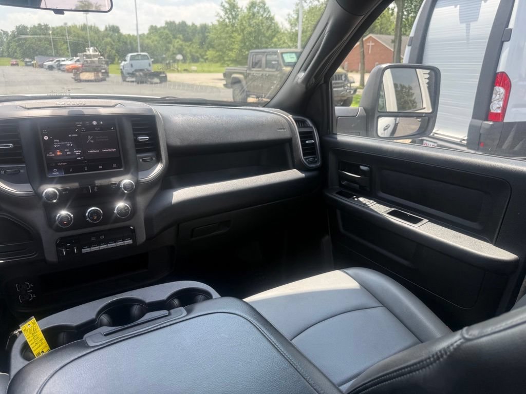 Used 2023 RAM 3500 Tradesman w/ Chrome Appearance Group AWD/4WD image 42