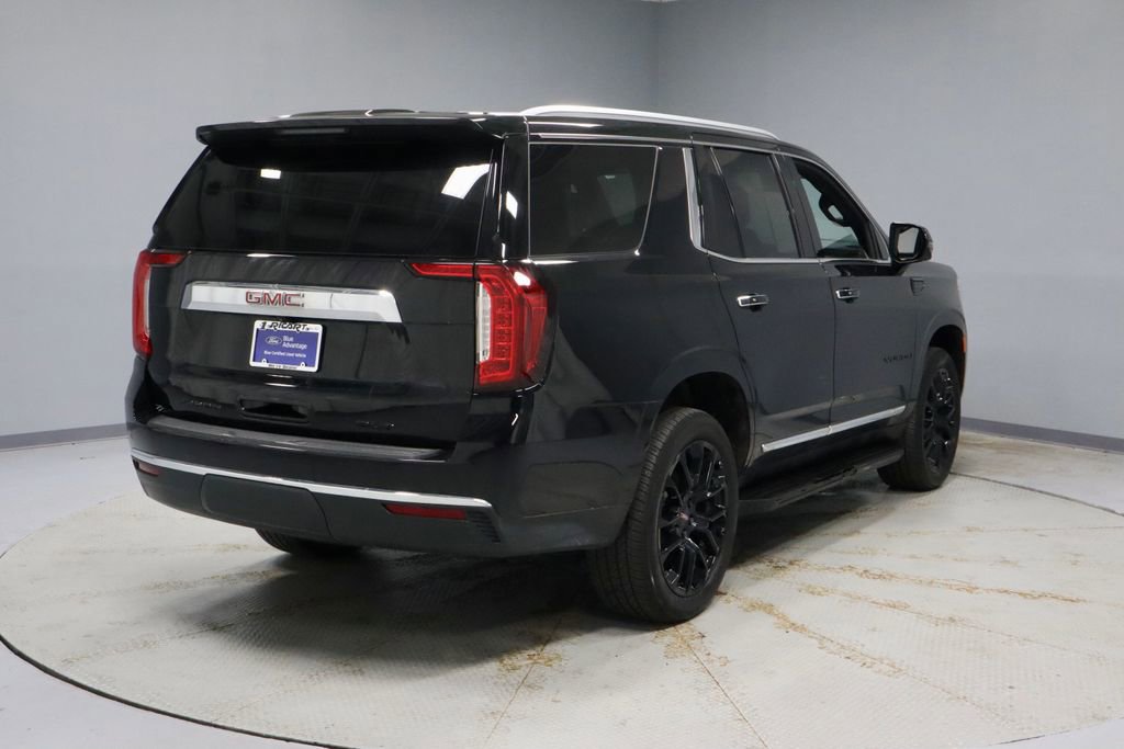 Used 2024 GMC Yukon SLT w/ SLT Luxury Package AWD/4WD image 12