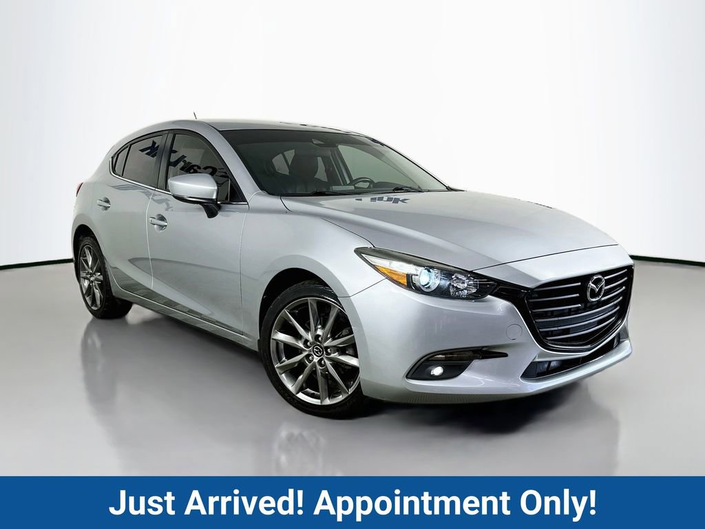Used 2018 MAZDA MAZDA3 Touring FWD image 1