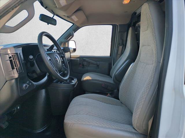 Used 2023 GMC Savana 2500 w/ Driver Convenience Package RWD image 15