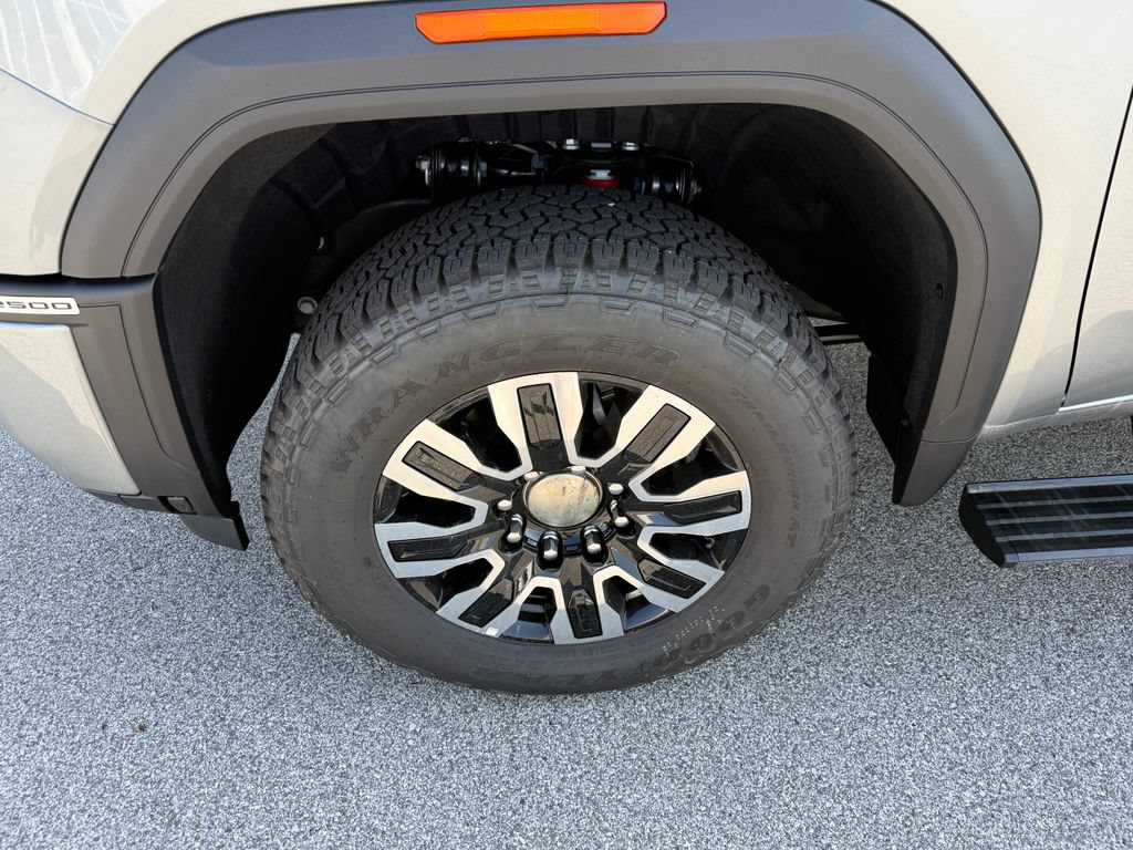 New 2026 GMC Sierra 2500 Denali Ultimate AWD/4WD image 2