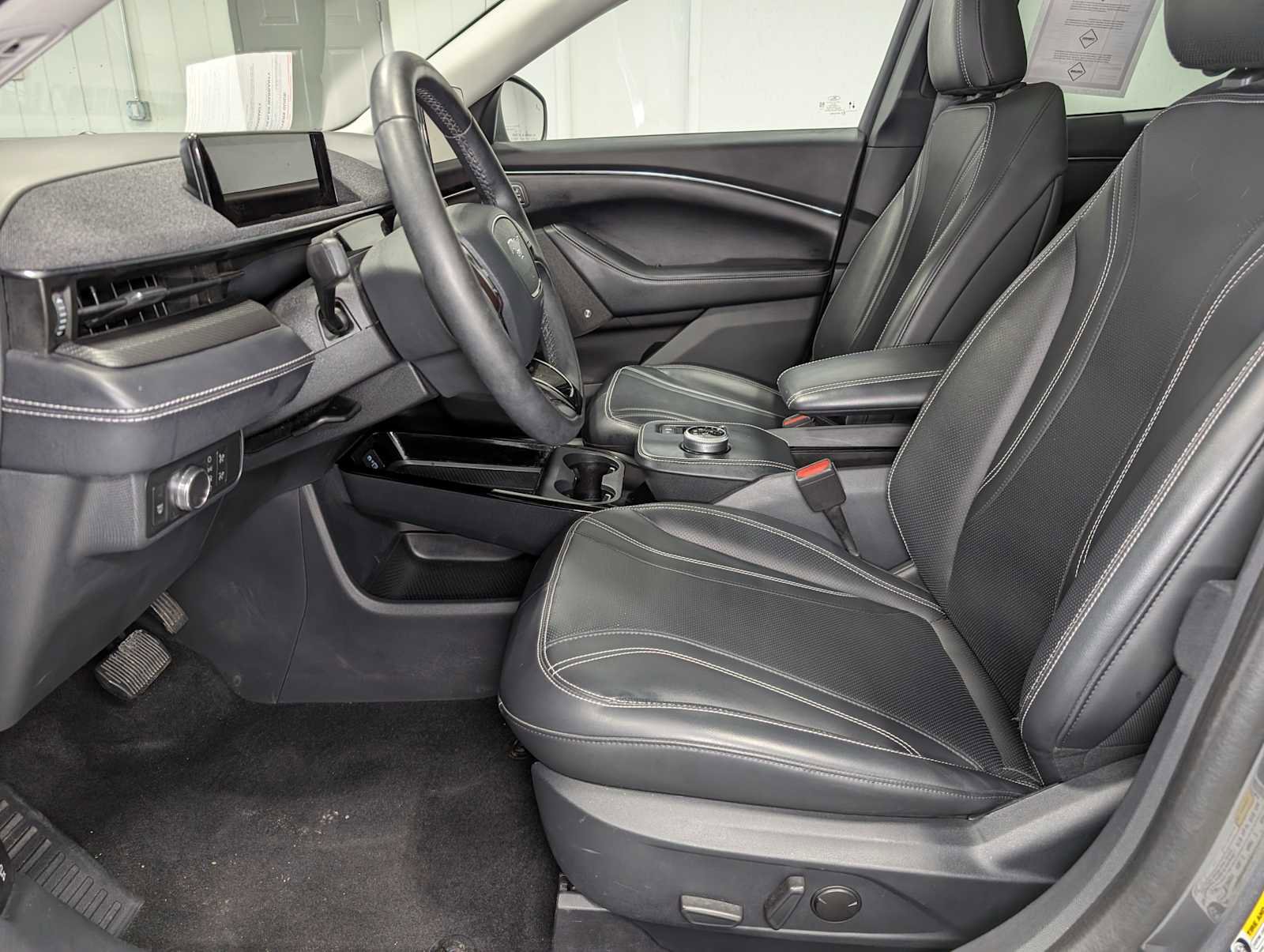 Used 2021 Ford Mustang Mach-E Premium AWD/4WD image 4