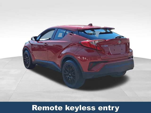 Used 2022 Toyota C-HR XLE FWD image 5