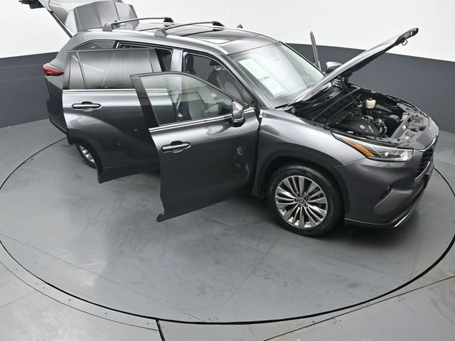 Used 2023 Toyota Highlander Platinum AWD/4WD image 60