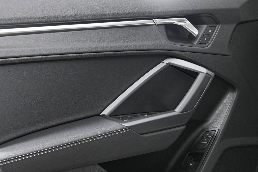 New 2025 Audi Q3 2.0T Premium image 6