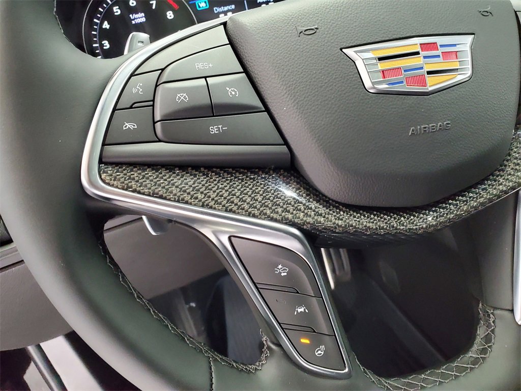 New 2026 Cadillac XT5 Sportv w/ LPO, Onyx Lite Package image 16