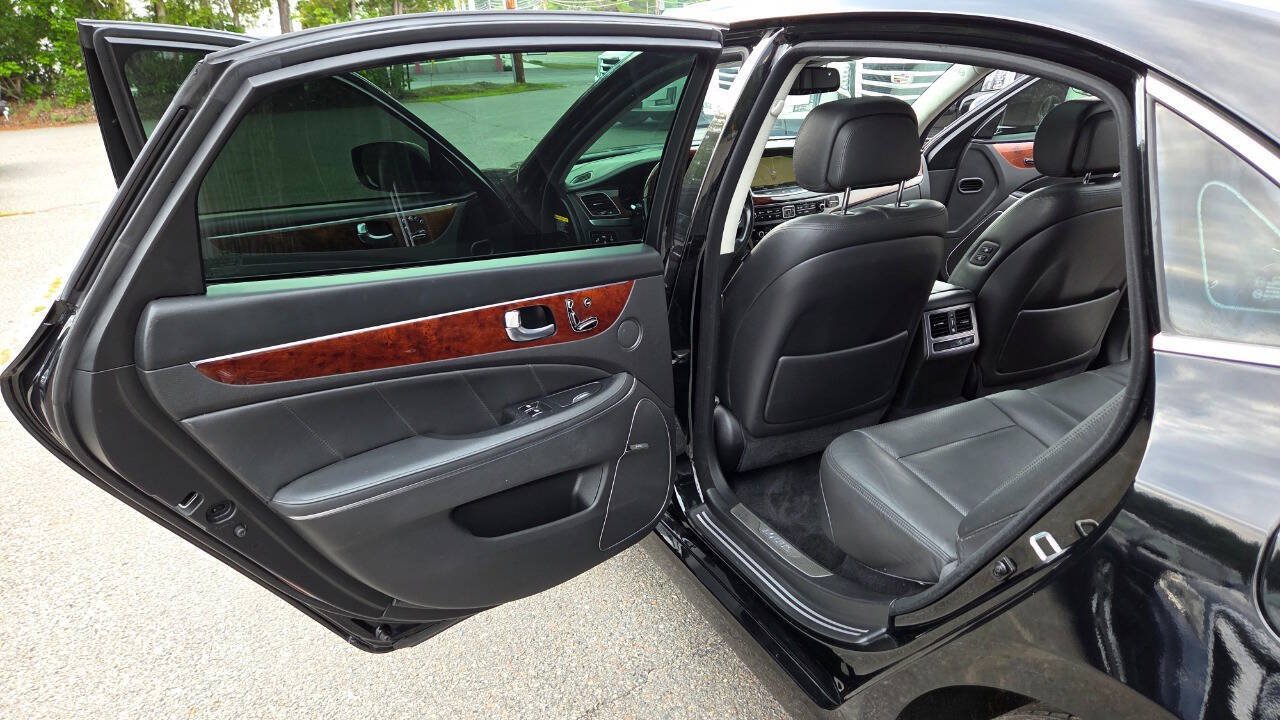 Used 2015 Hyundai Equus Signature RWD image 35