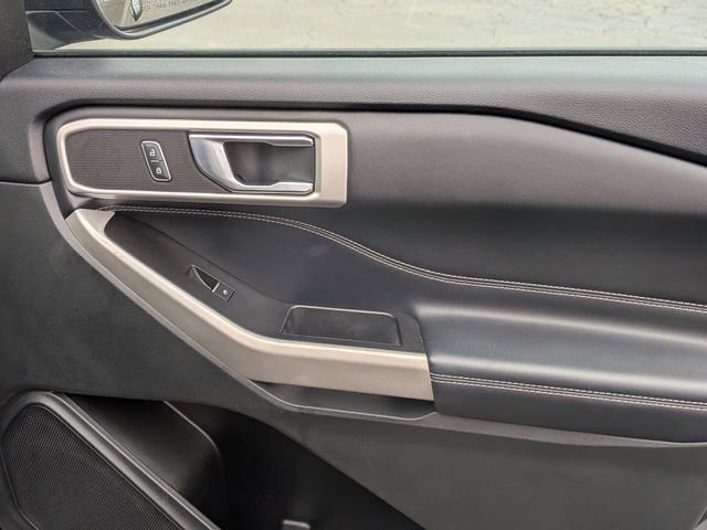 Used 2022 Ford Explorer XLT w/ Equipment Group 202A image 36