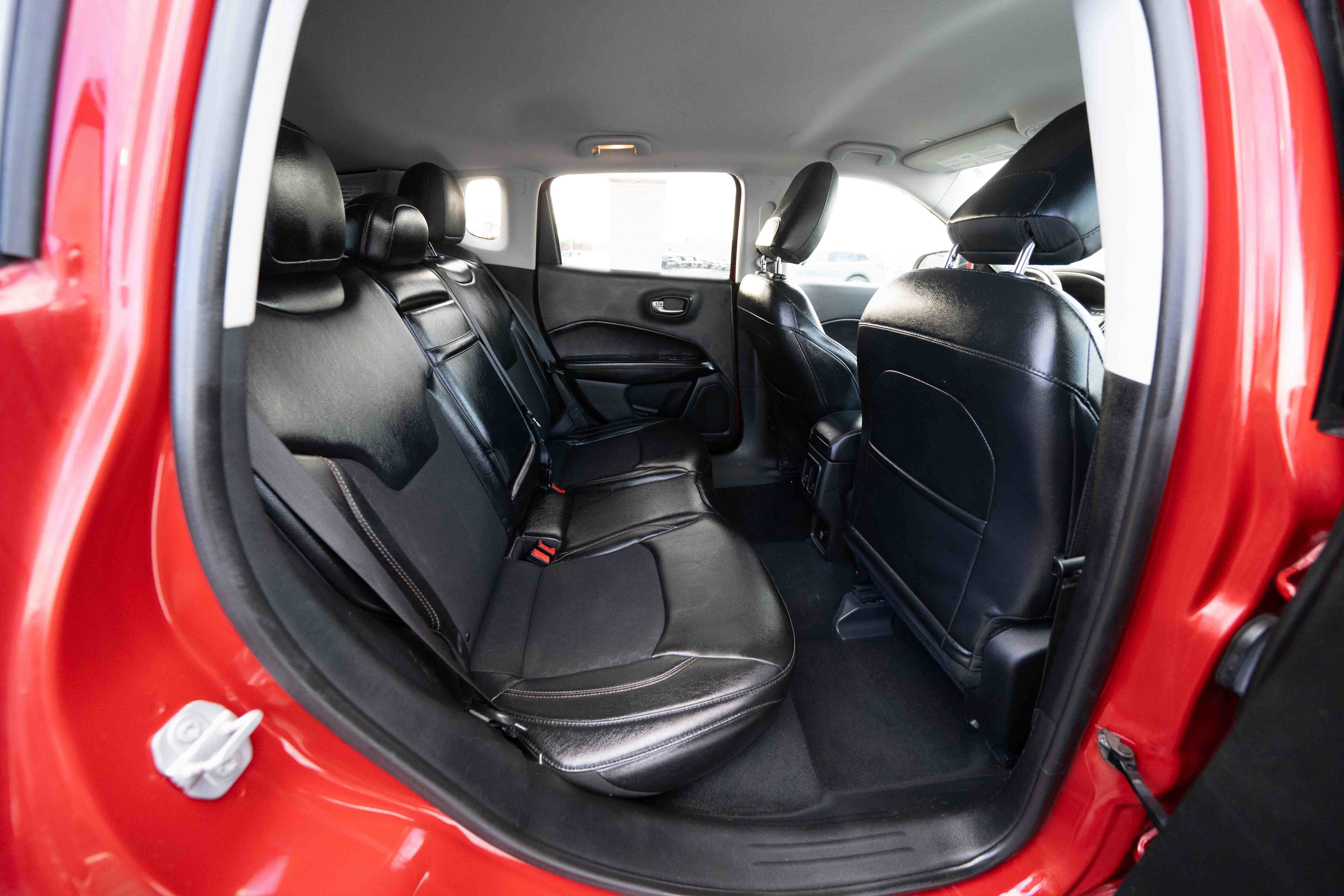 Used 2018 Jeep Compass Latitude image 25