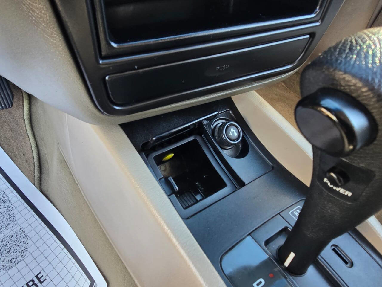 Used 2000 Daewoo Nubira SE image 25